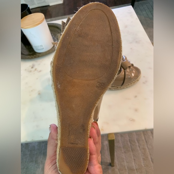 Valentino Garavani patent bow espadrilles open toe sandals. Size 38 (7.5 U.S.) - Picture 6 of 9